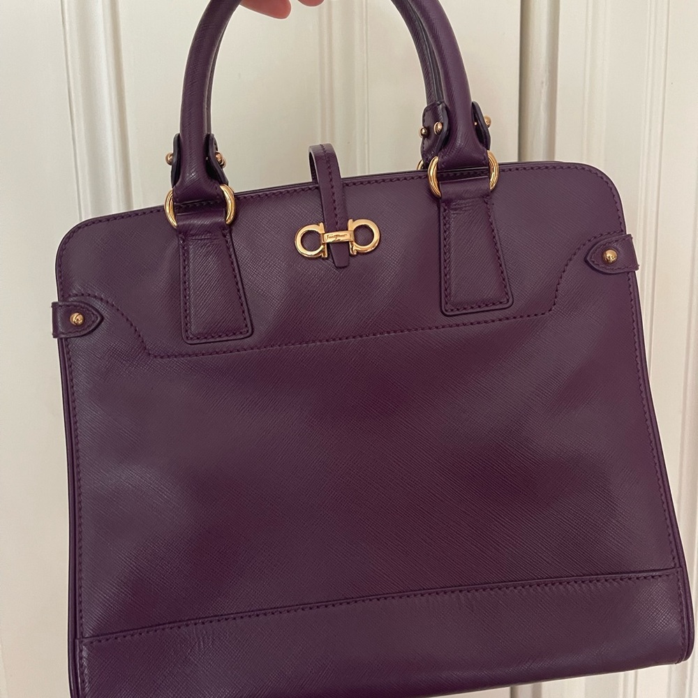 Ferragamo ladies handbag in purple. Like new!!